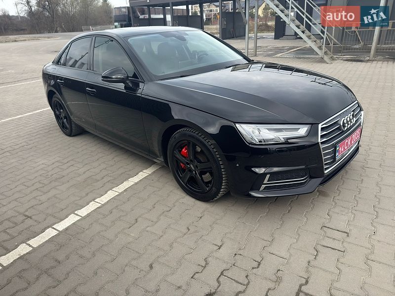 Седан Audi A4 2017 в Львове