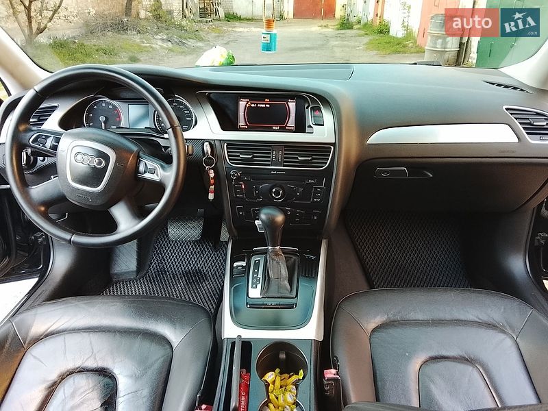 Седан Audi A4 2009 в Умані