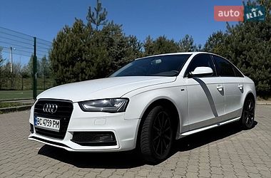 Седан Audi A4 2015 в Львові