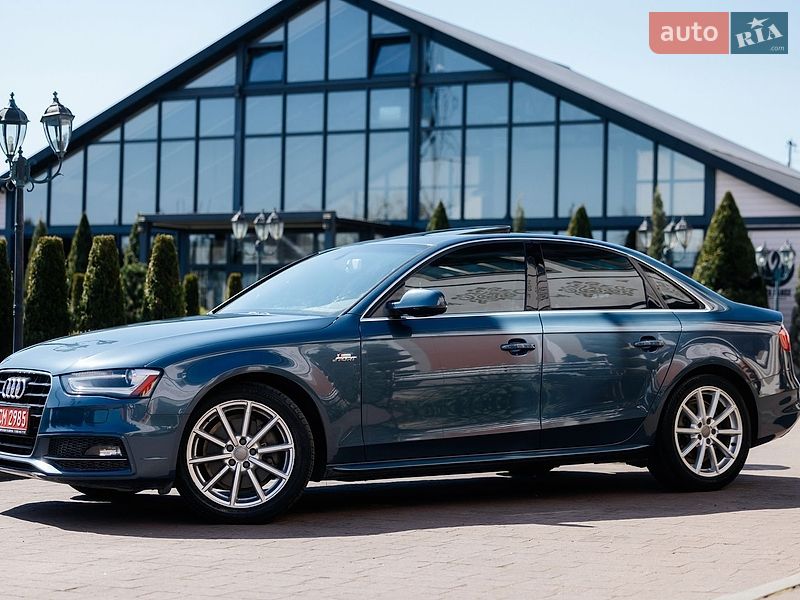 Седан Audi A4 2015 в Стрию