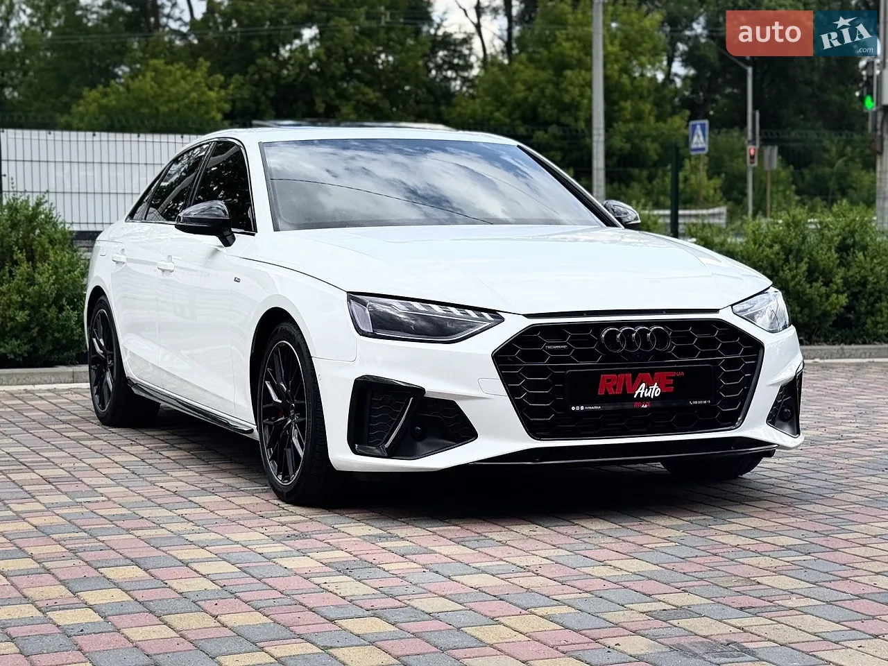 Audi A4 2024 photo 2