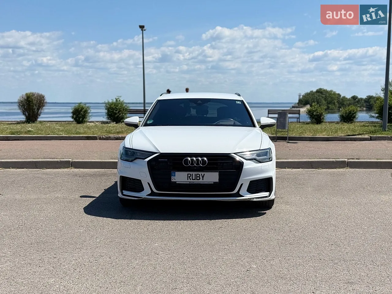 Audi A6 2019 photo 2