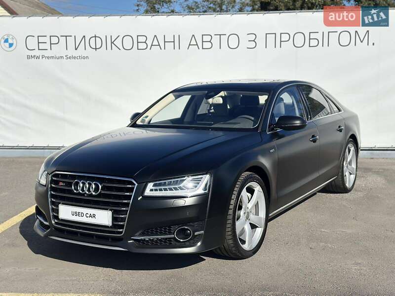 Седан Audi A8 2015 в Полтаві