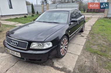 Седан Audi A8 1999 в Диканьці