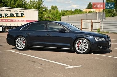 Седан Audi A8 2010 в Ровно