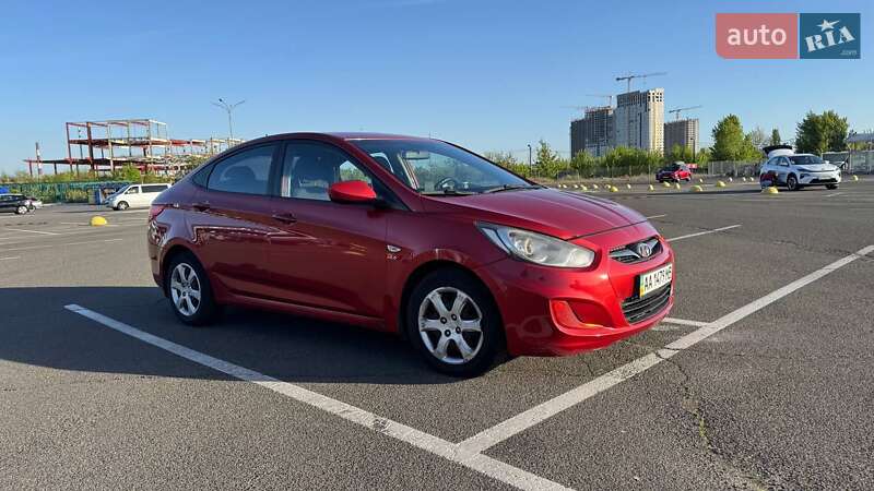 Седан Hyundai Accent 2012 в Киеве