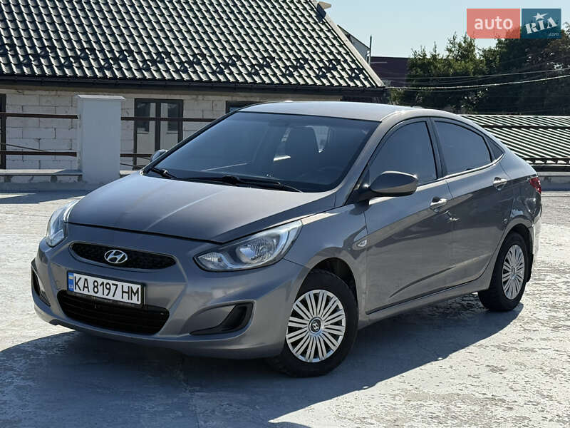 Седан Hyundai Accent 2017 в Киеве