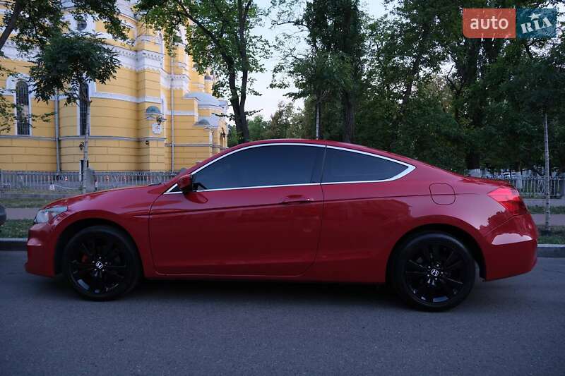 Купе Honda Accord 2011 в Києві