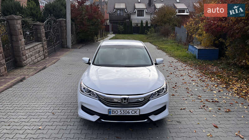 Седан Honda Accord 2016 в Тернополе
