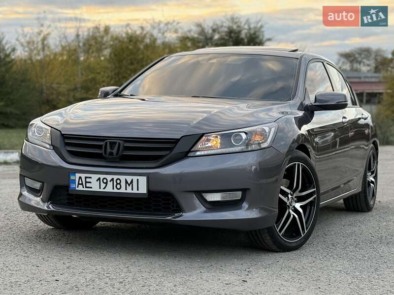 Седан Honda Accord 2014 в Днепре