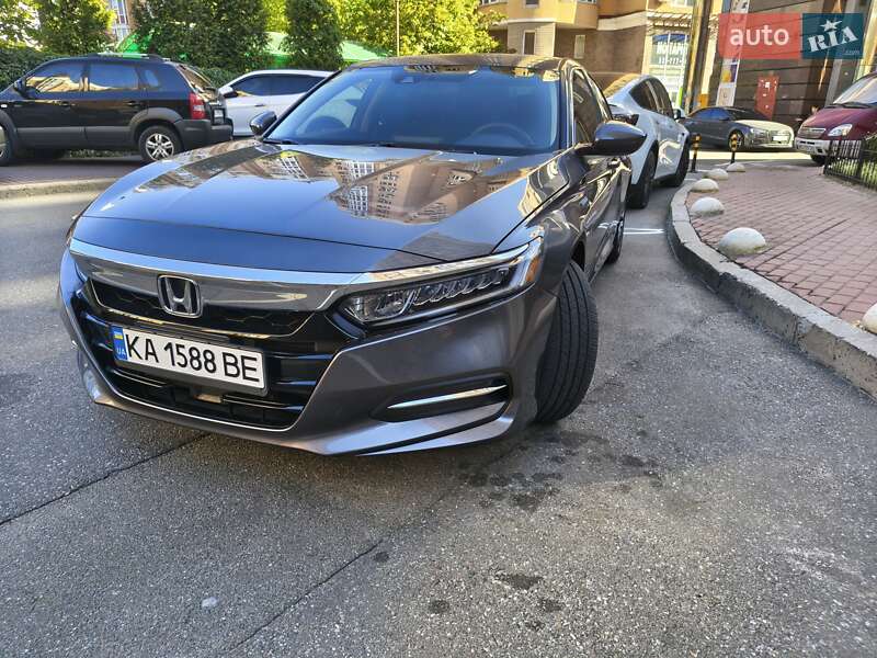 Седан Honda Accord 2020 в Киеве