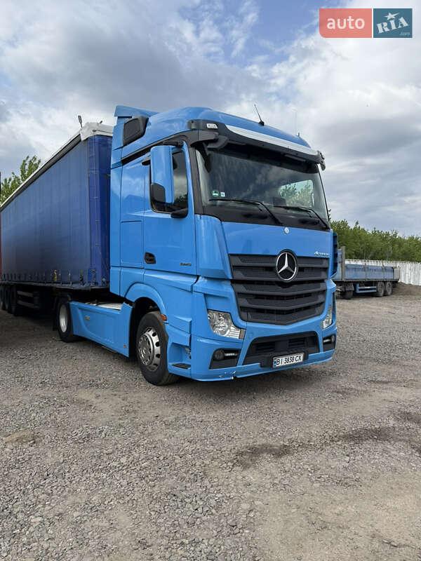 Тягач Mercedes-Benz Actros 2014 в Гадяче Тягач Mercedes-Benz Actros 2014 в Гадяче