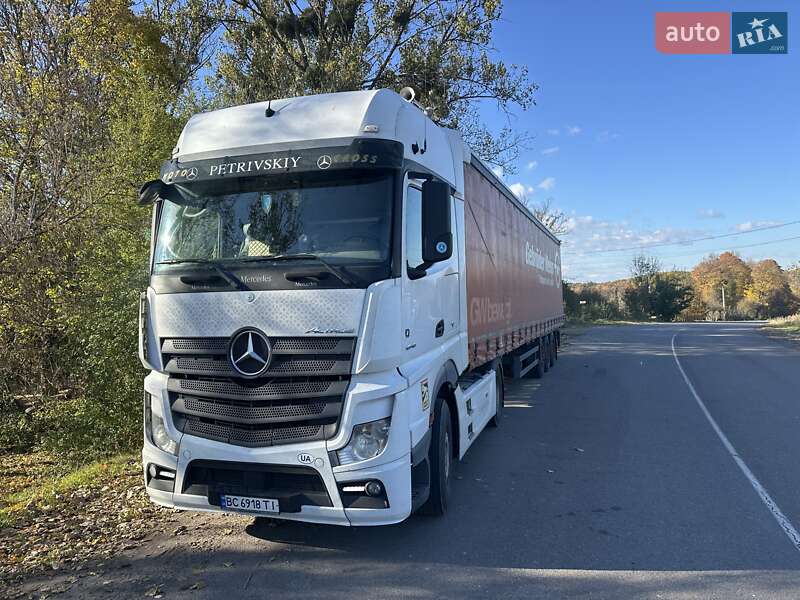 Тягач Mercedes-Benz Actros 2014 в Львові Тягач Mercedes-Benz Actros 2014 в Львові