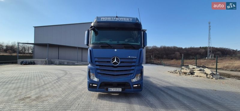 Тягач Mercedes-Benz Actros 2012 в Львове