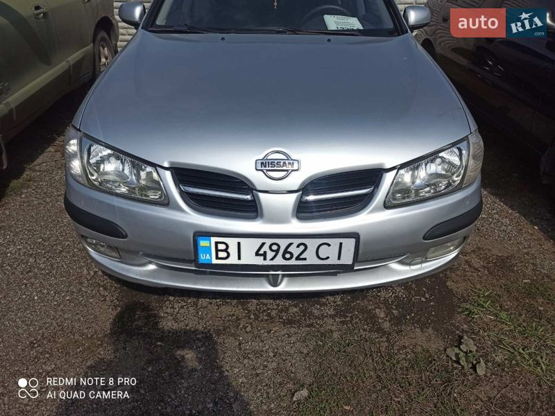 Хэтчбек Nissan Almera 2000 в Лубнах
