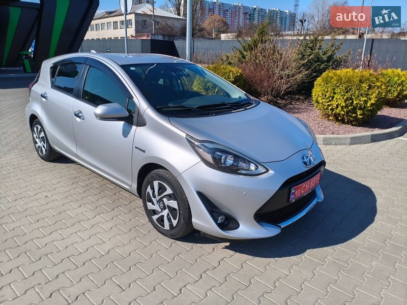 Хэтчбек Toyota Aqua 2019 в Киеве Хэтчбек Toyota Aqua 2019 в Киеве