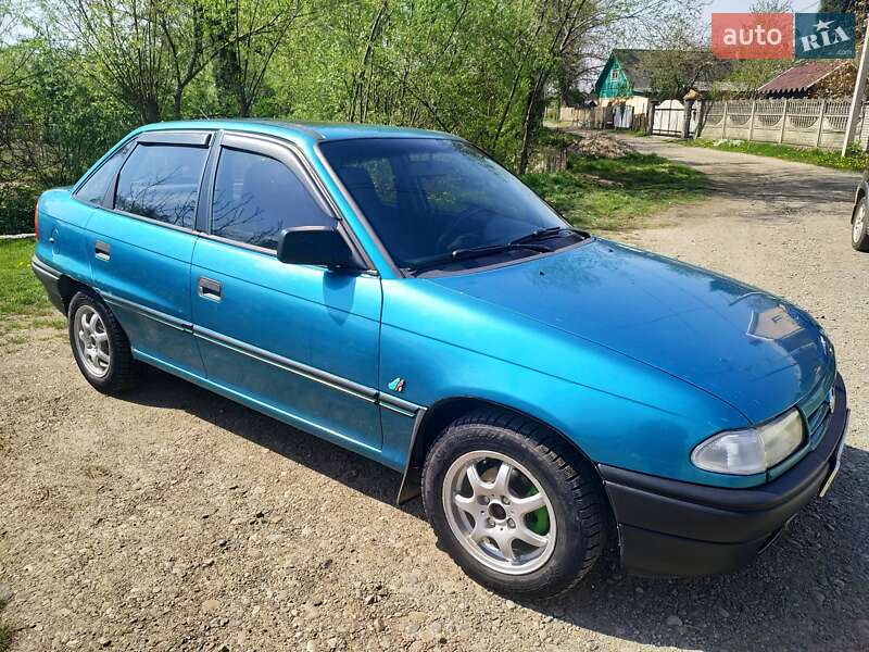 Седан Opel Astra 1994 в Черновцах Седан Opel Astra 1994 в Черновцах