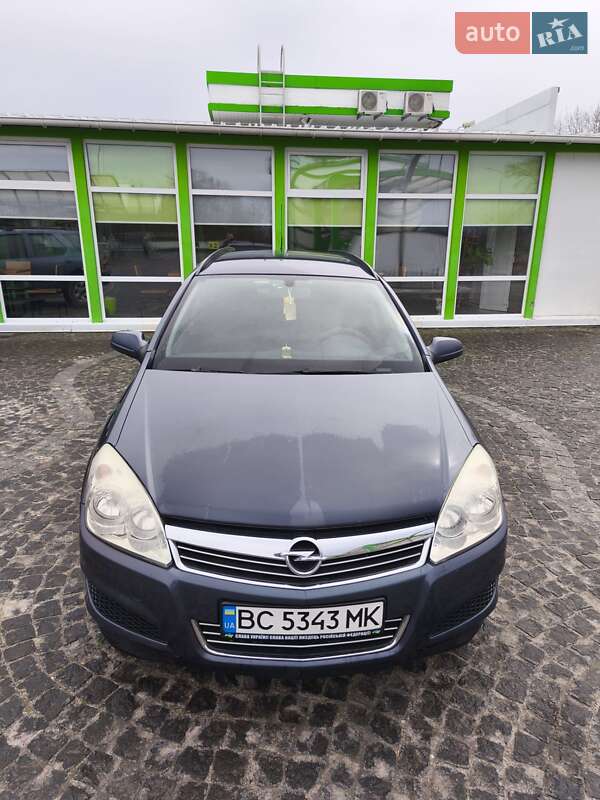 Універсал Opel Astra 2008 в Золочеві