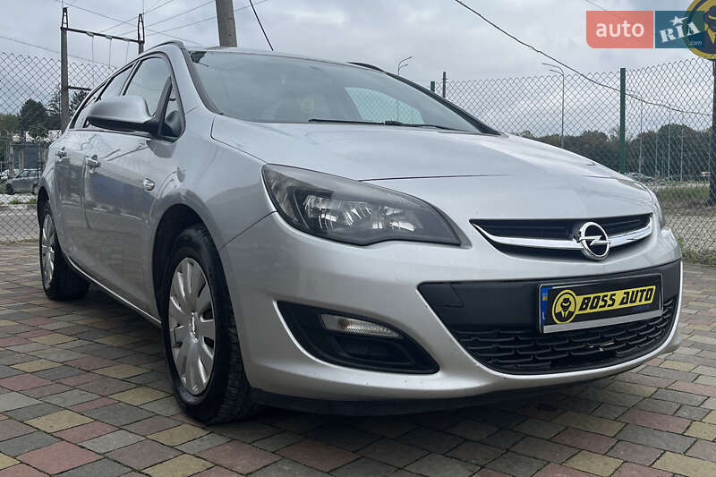 Универсал Opel Astra 2013 в Стрые