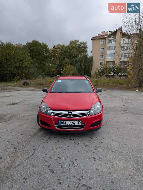 Универсал Opel Astra 2009 в Звягеле