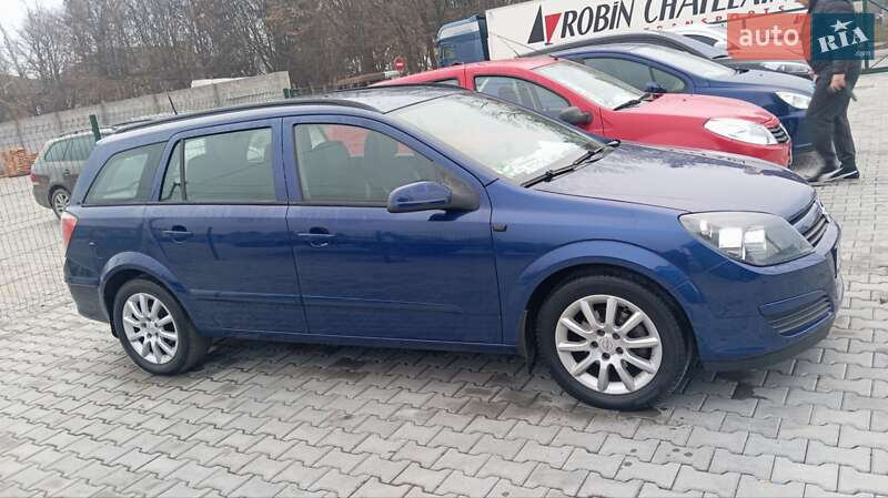 Универсал Opel Astra 2005 в Немирове