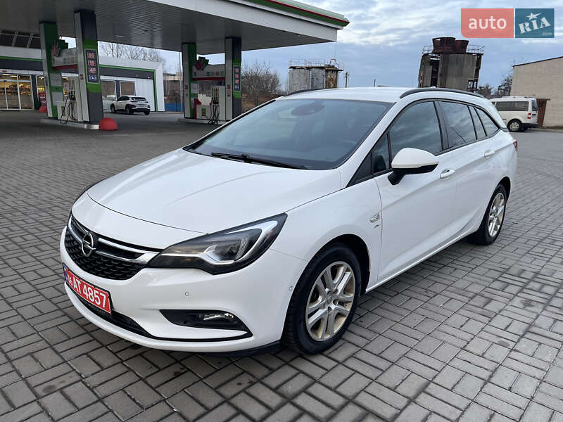 Универсал Opel Astra 2018 в Житомире