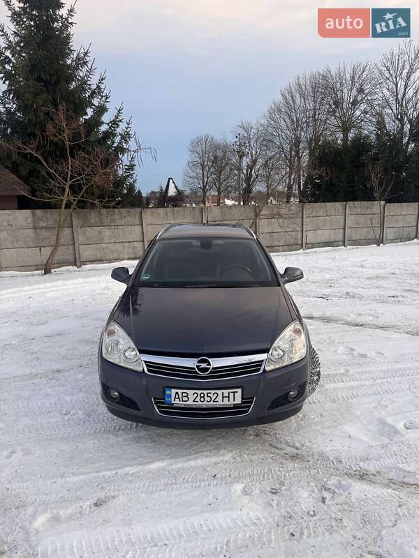 Универсал Opel Astra 2010 в Виннице