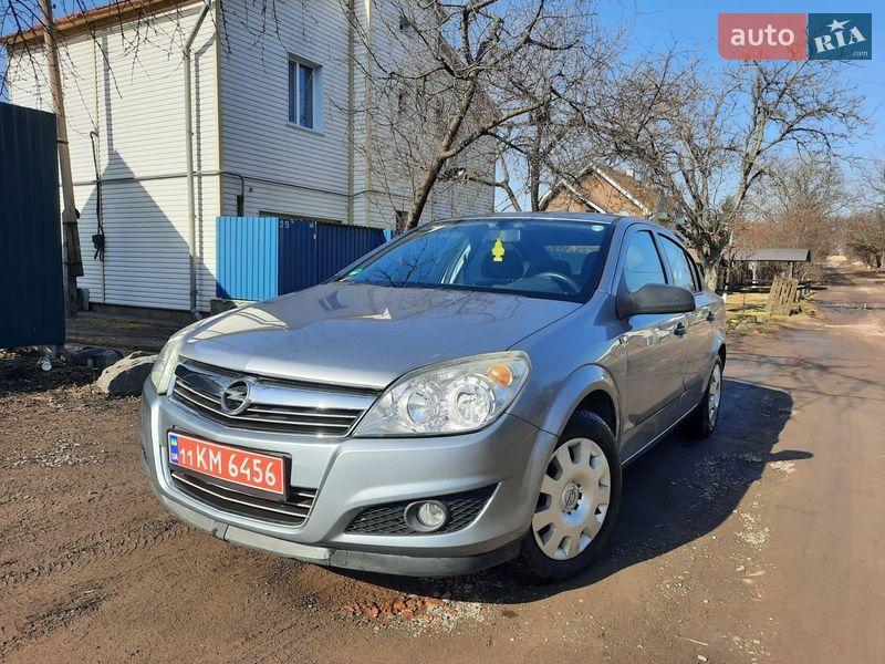 Седан Opel Astra 2008 в Полтаве