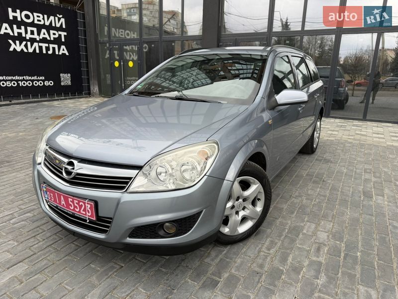 Универсал Opel Astra 2008 в Полтаве