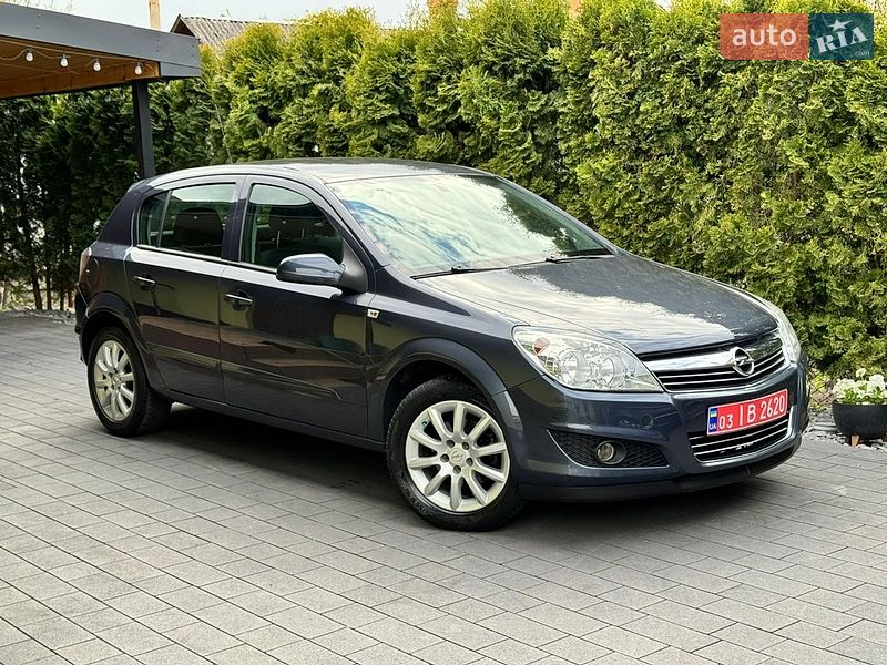 Хетчбек Opel Astra 2008 в Дубні