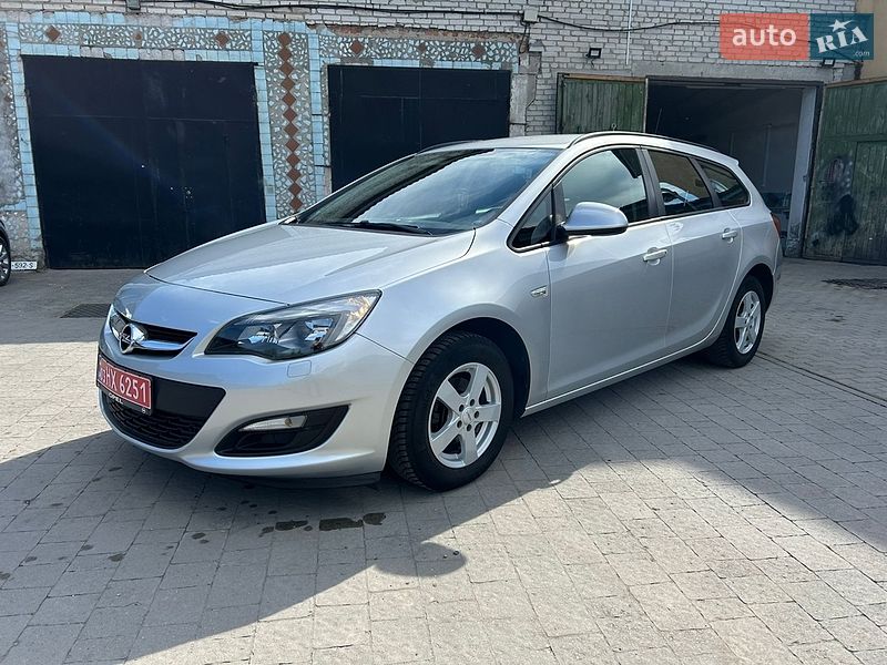 Универсал Opel Astra 2014 в Бродах