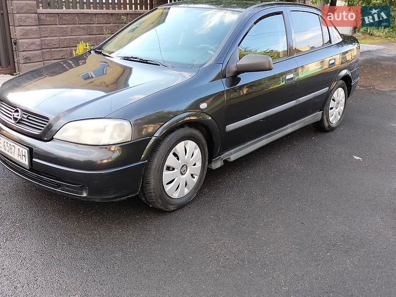 Седан Opel Astra 2007 в Ровно