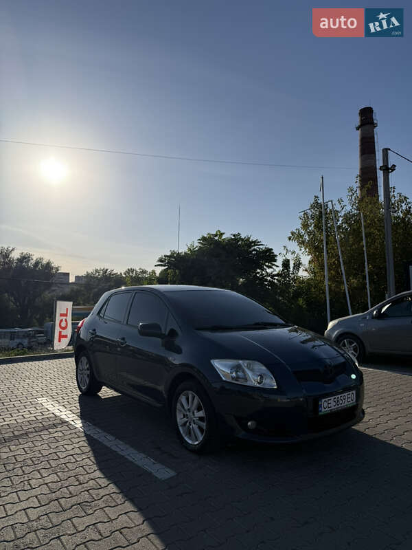 Хетчбек Toyota Auris 2006 в Чернівцях