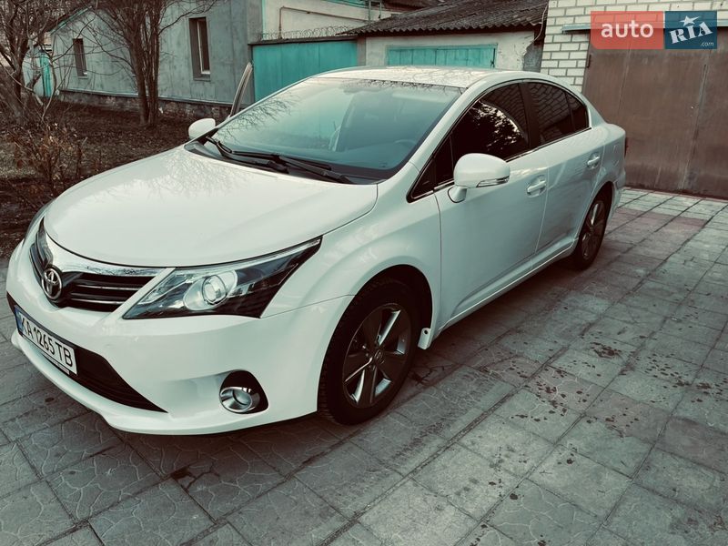 Седан Toyota Avensis 2015 в Харькове Седан Toyota Avensis 2015 в Харькове