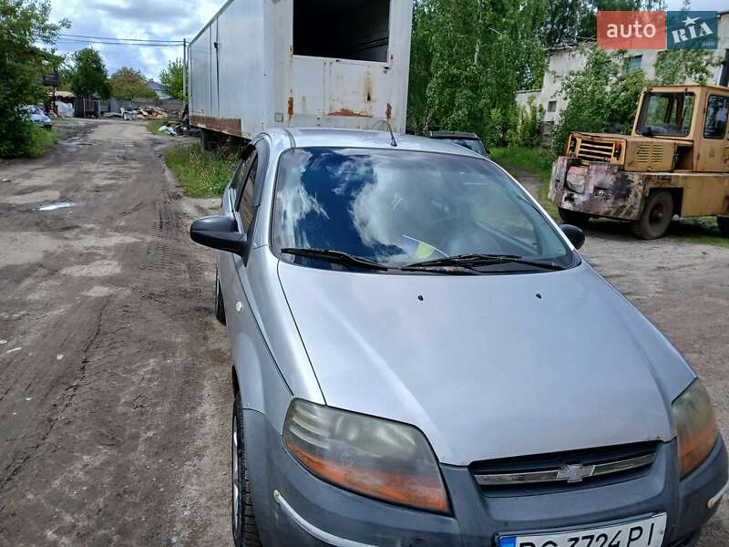 Седан Chevrolet Aveo 2005 в Львове