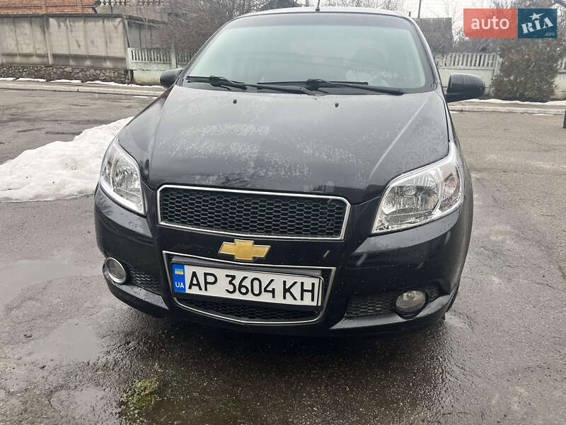 Хэтчбек Chevrolet Aveo 2011 в Запорожье