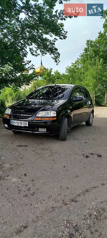 Хэтчбек Chevrolet Aveo 2005 в Белгороде-Днестровском Хэтчбек Chevrolet Aveo 2005 в Белгороде-Днестровском