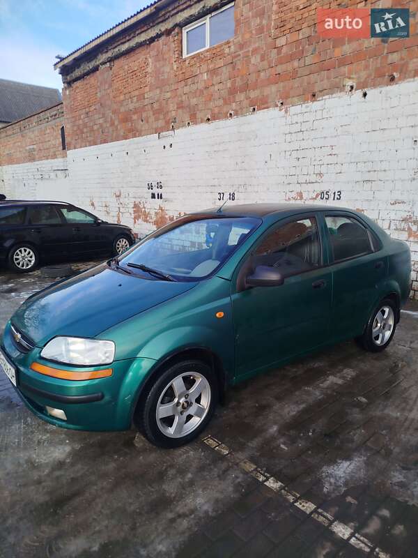 Седан Chevrolet Aveo 2004 в Черновцах Седан Chevrolet Aveo 2004 в Черновцах