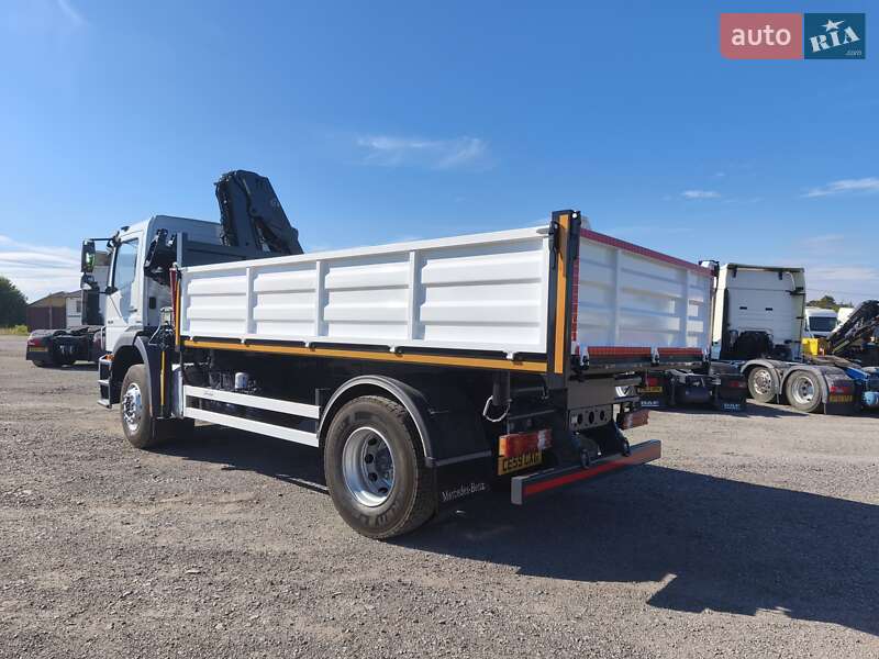 Самосвал Mercedes-Benz Axor 2009 в Бучаче