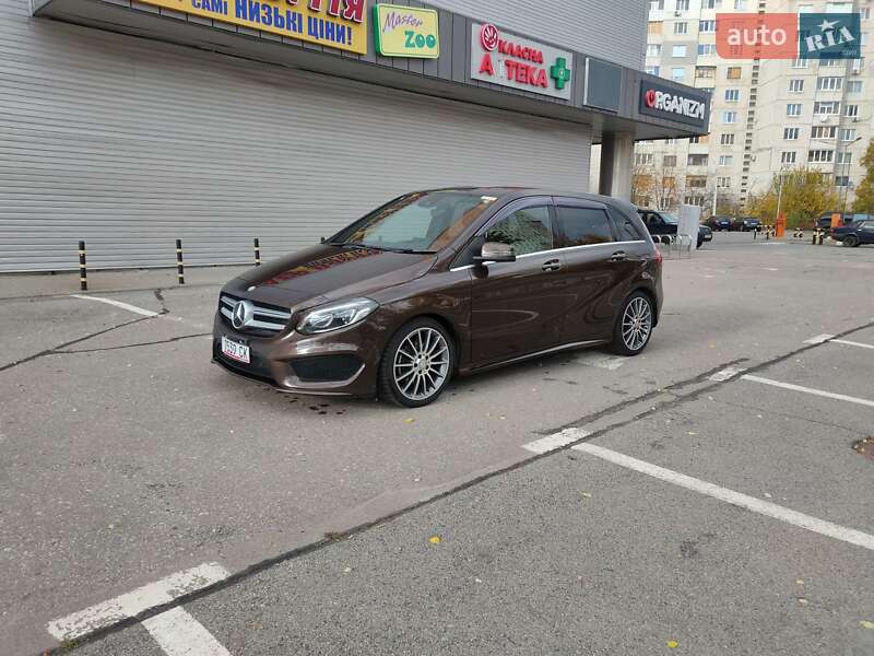 Хэтчбек Mercedes-Benz B-Class 2015 в Киеве