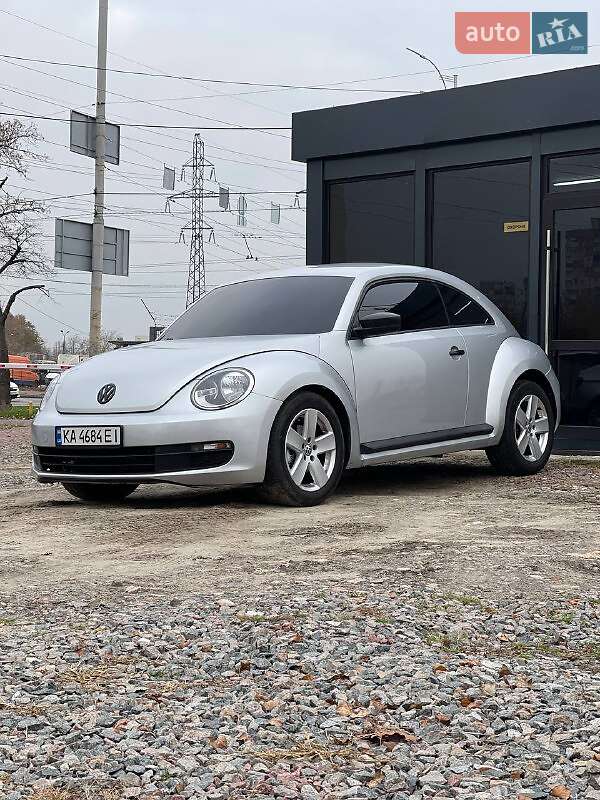 Хэтчбек Volkswagen Beetle 2012 в Киеве Хэтчбек Volkswagen Beetle 2012 в Киеве