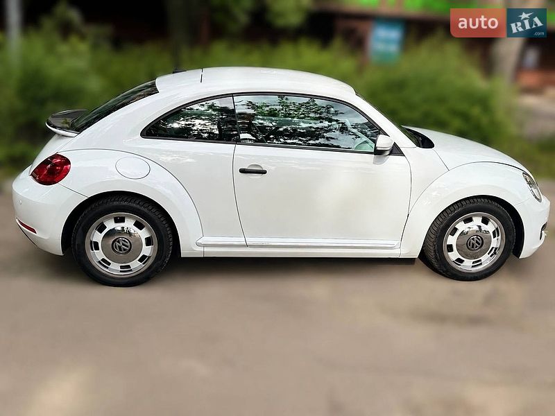Хэтчбек Volkswagen Beetle 2015 в Киеве