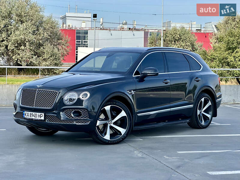 Внедорожник / Кроссовер Bentley Bentayga 2016 в Киеве