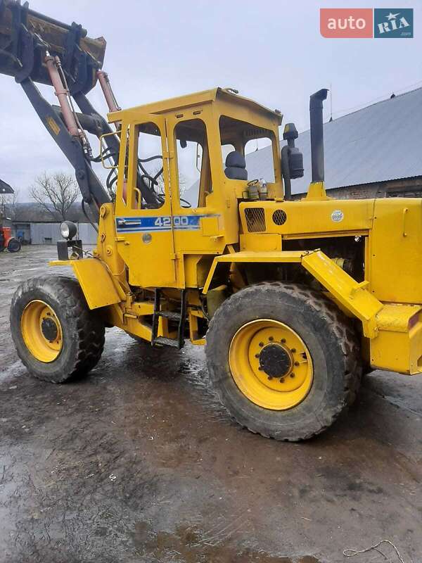 Экскаватор погрузчик Volvo BM 4300 1990 в Хусте