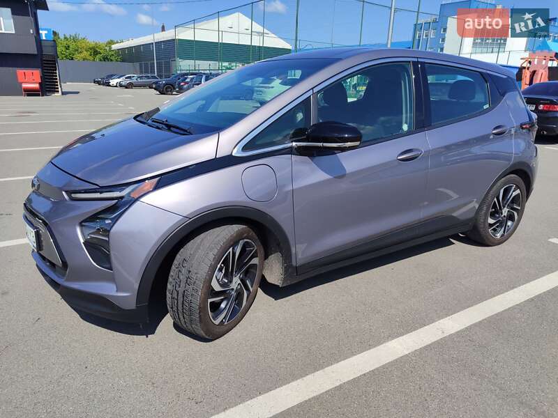 Хэтчбек Chevrolet Bolt EV 2023 в Киеве