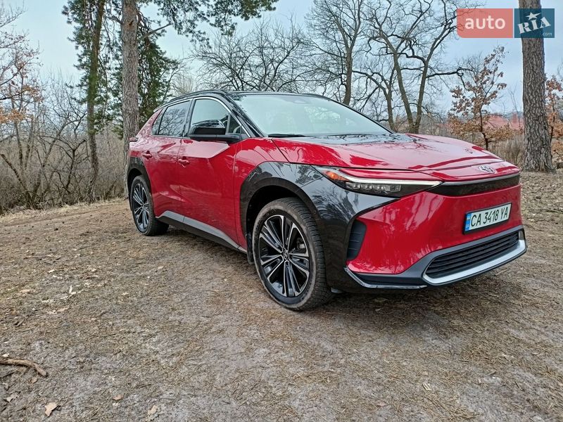 Внедорожник / Кроссовер Toyota bZ4X 2023 в Черкассах