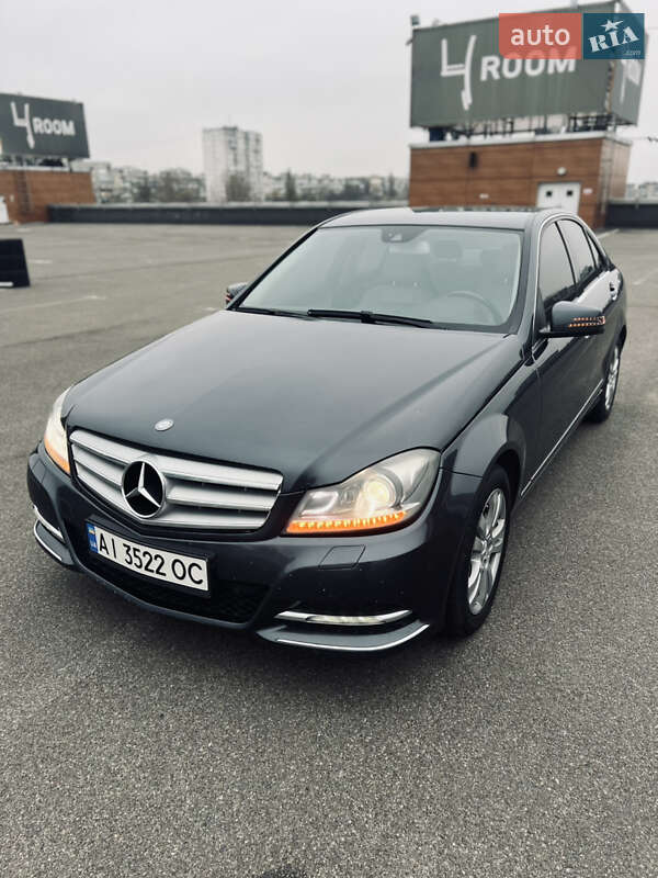 Седан Mercedes-Benz C-Class 2013 в Киеве