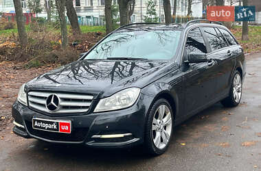 Універсал Mercedes-Benz C-Class 2013 в Києві