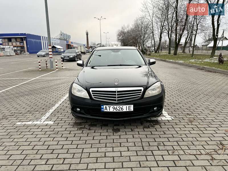 Седан Mercedes-Benz C-Class 2008 в Коломые