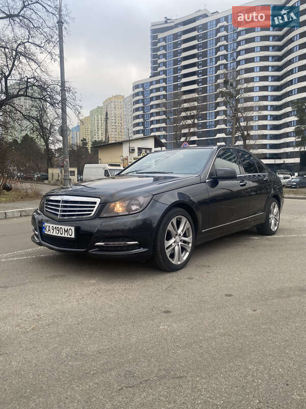 Седан Mercedes-Benz C-Class 2012 в Киеве